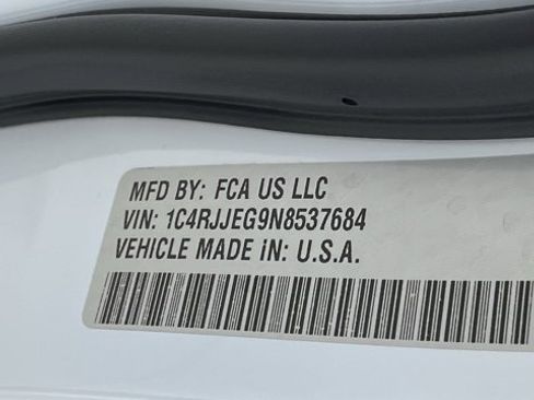 Certified 2022 Jeep Grand Cherokee L Summit w/ Advanced Protech Group IV image 35