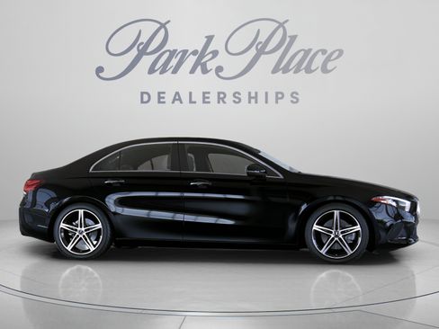 Used 2022 Mercedes-Benz A 220 image 30