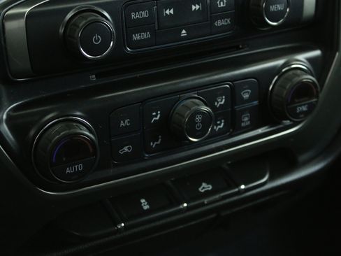 Used 2019 Chevrolet Silverado 1500 LT w/ All Star Edition AWD/4WD image 18