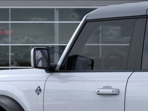New 2025 Ford Bronco Outer Banks w/ Sasquatch Package image 22