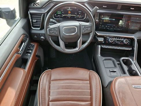Used 2024 GMC Sierra 2500 Denali Ultimate image 16