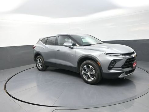 Used 2025 Chevrolet Blazer LT FWD image 33