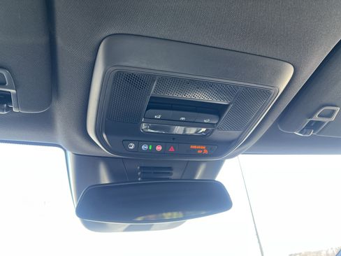 New 2026 Chevrolet Equinox EV LT AWD/4WD image 31