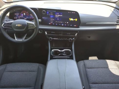 Used 2024 Chevrolet Traverse LT AWD/4WD image 14