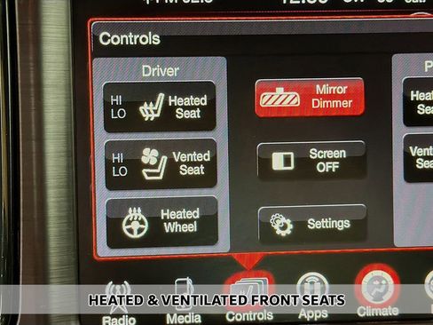Used 2015 Dodge Challenger R/T Plus RWD image 6