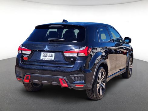 Used 2023 Mitsubishi Outlander Sport SE image 3