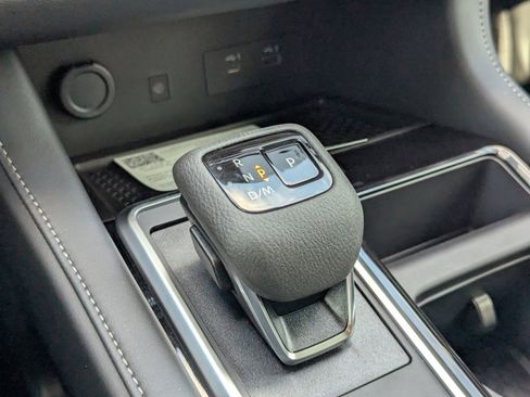 New 2025 Nissan Pathfinder SL image 17