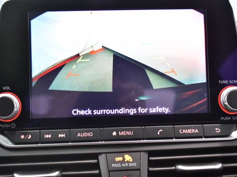 Used 2025 Nissan Altima 2.5 SV FWD image 24