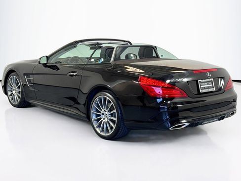 Used 2017 Mercedes-Benz SL 550 image 4