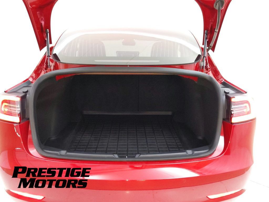 Used 2018 Tesla Model 3 Long Range RWD image 30