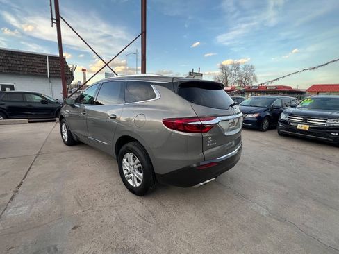 Used 2018 Buick Enclave Essence AWD/4WD image 5
