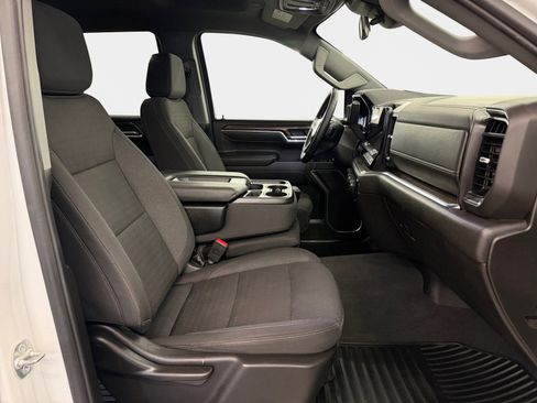Used 2025 Chevrolet Silverado 1500 LT image 12