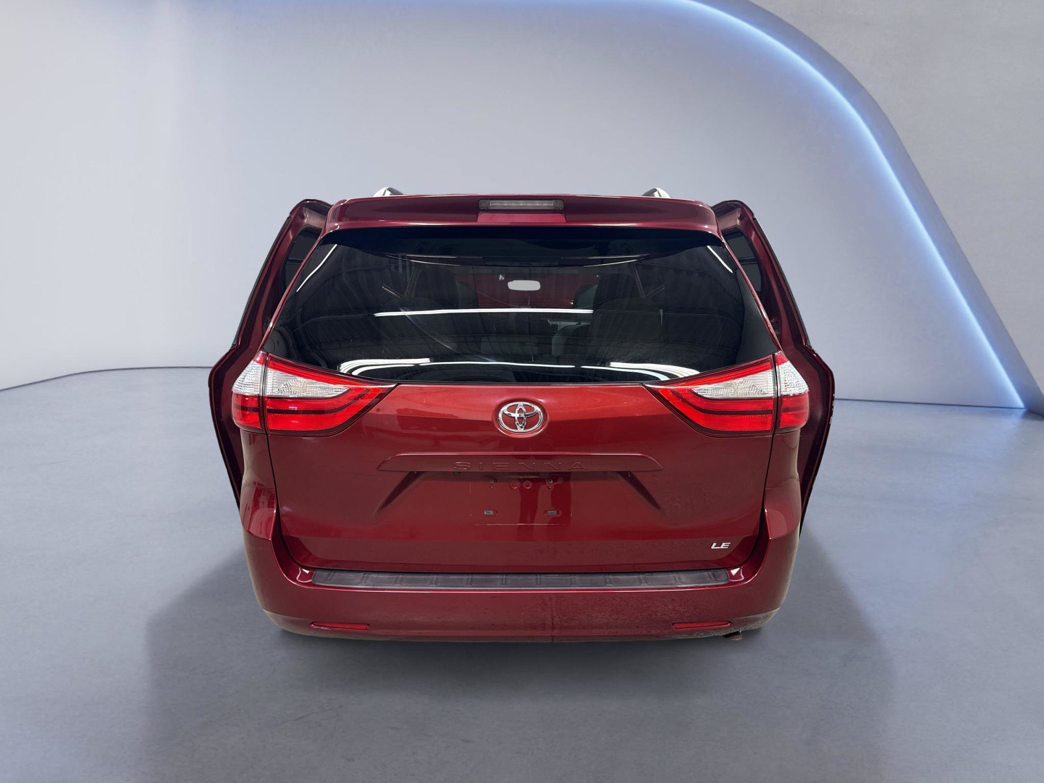 Used 2015 Toyota Sienna LE FWD image 13