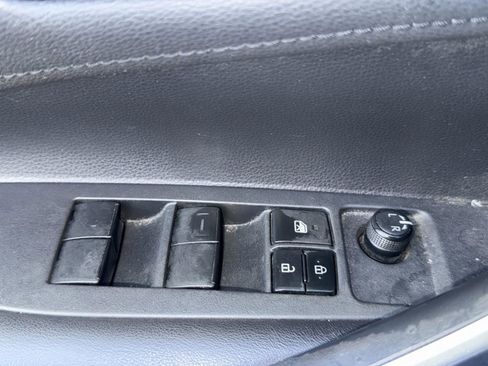 Used 2020 Toyota Corolla SE image 17