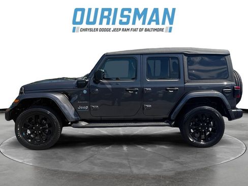 Used 2023 Jeep Wrangler Unlimited Sahara w/ Cold Weather Group AWD/4WD image 3