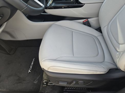 New 2026 Hyundai Tucson Limited image 24