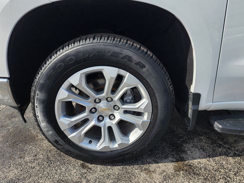 Used 2023 Chevrolet Silverado 1500 LTZ AWD/4WD image 15