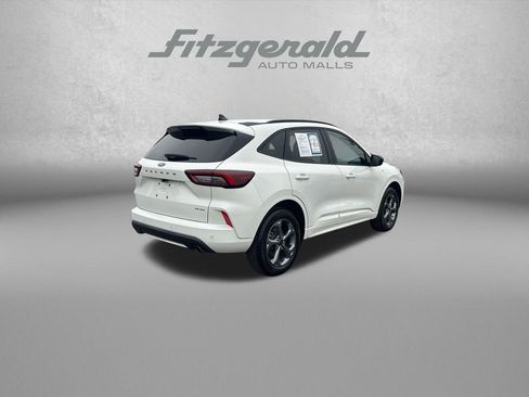 Used 2024 Ford Escape ST-Line w/ Tech Pack #1 AWD/4WD image 7
