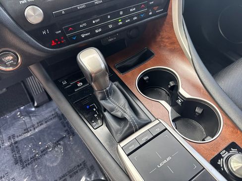 Used 2022 Lexus RX 350L FWD w/ Premium Package image 29