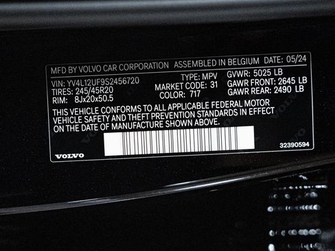 New 2025 Volvo XC40 B5 Ultra w/ Protection Package Premier image 15