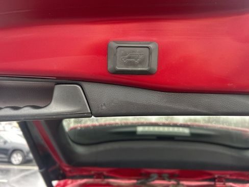 Used 2020 Toyota RAV4 XLE image 16