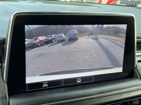 Used 2021 GMC Yukon XL SLT image 5