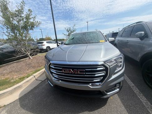 Used 2023 GMC Terrain SLT FWD image 4
