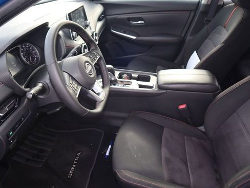 Certified 2025 Nissan Sentra SR FWD image 18