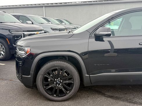 Used 2023 GMC Acadia SLE w/ Driver Convenience Package image 9