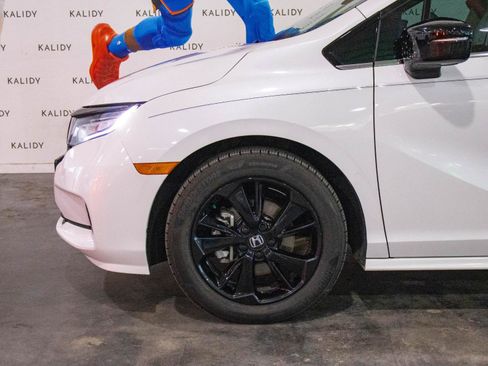 Used 2023 Honda Odyssey Sport image 16