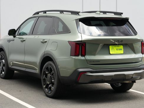 Used 2025 Kia Sorento SX AWD/4WD image 52