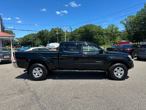 Used 2015 Toyota Tacoma 4x4 Double Cab w/ SR5 Package image 5