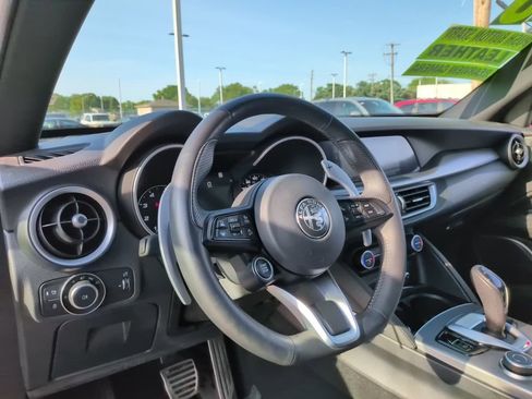 Used 2023 Alfa Romeo Stelvio Veloce AWD/4WD image 29