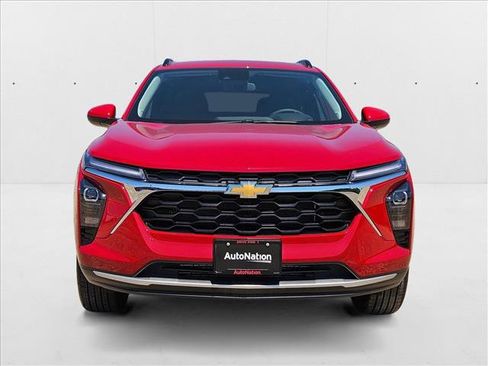 New 2026 Chevrolet Trax LT w/ Driver Confidence Package image 6