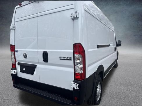 Used 2025 RAM ProMaster 2500 w/ Convenience Group FWD image 10