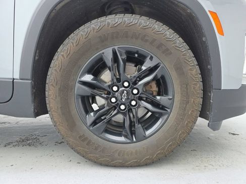 Used 2023 Chevrolet Traverse LT w/ Midnight/Sport Edition AWD/4WD image 19