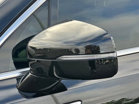 Used 2024 Kia Sorento EX w/ Panoramic Sunroof Package AWD/4WD image 54