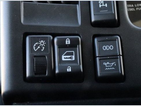 Used 2023 Chevrolet Low Cab Forward 5500XD image 16