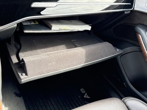 Used 2021 Audi A8 L 4.0T image 28