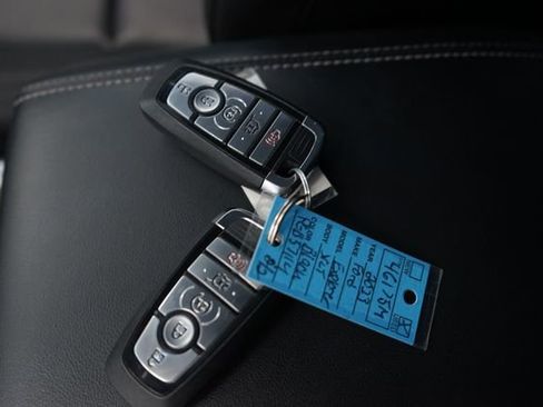 Used 2023 Ford Explorer XLT w/ Equipment Group 202A image 27