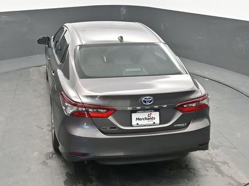 Used 2021 Toyota Camry LE image 26