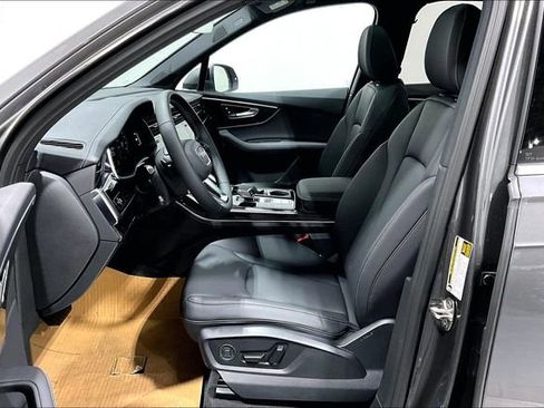 New 2025 Audi Q7 3.0T Premium Plus image 9