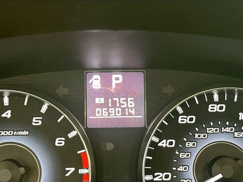 Used 2011 Subaru Outback 3.6R Limited image 13