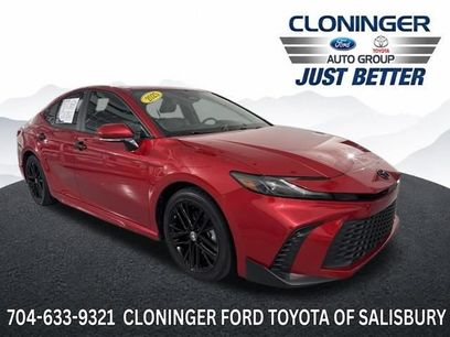 Used 2025 Toyota Camry SE w/ Multimedia Upgrade Package