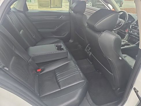 Used 2022 Honda Accord Touring image 36