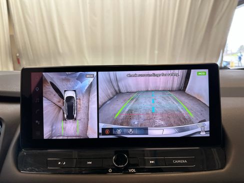 Certified 2025 Nissan Rogue Platinum image 17