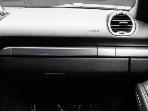 Used 2025 Porsche 718 Cayman image 91