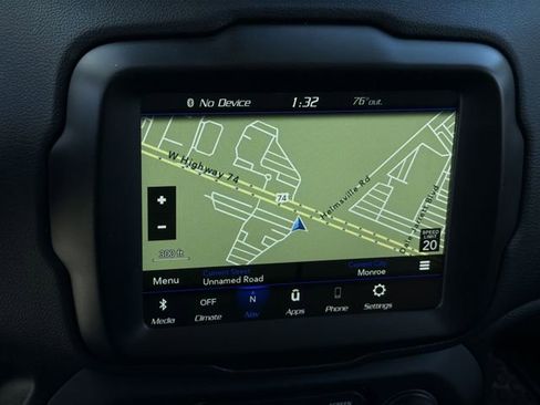 Used 2023 Jeep Renegade Latitude AWD/4WD image 25