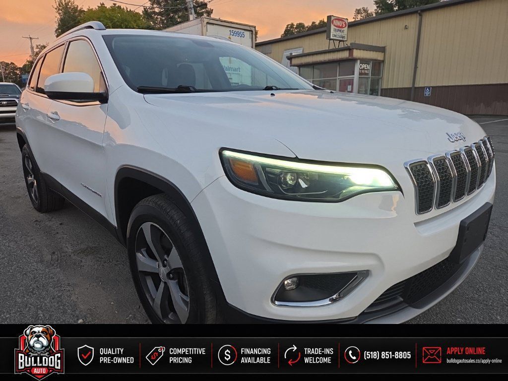 Used 2019 Jeep Cherokee Limited w/ Luxury Group AWD/4WD image 3