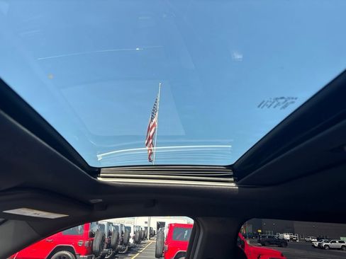 Used 2021 Jeep Grand Cherokee Limited w/ Quick Order Package 28K 80th AWD/4WD image 16